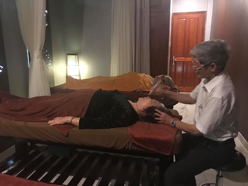 Điều trị đau mỏi vai gáy tại quận Phú Nhuận