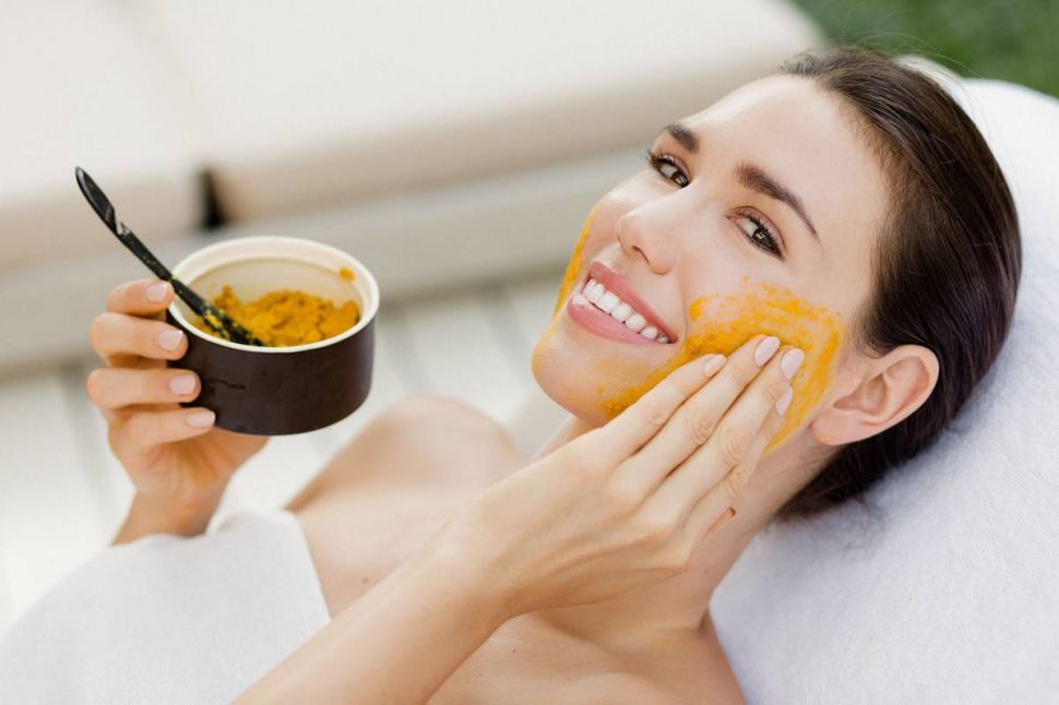 Cách chăm sóc da mặt bằng vitamin E